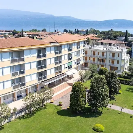 Riva Chiara * Toscolano Maderno